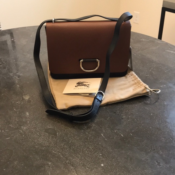 Burberry Purse - Picture 4 of 4